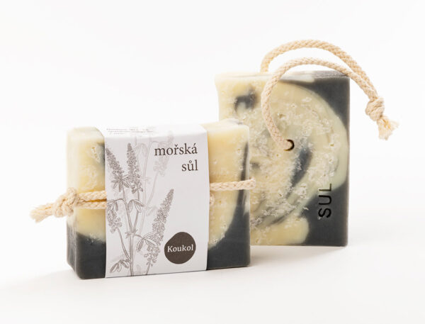 Mýdlárna Koukol Tuhé mýdlo pro suchou a citlivou pokožku - Mořská sůl (95 g) - detoxikační a peelingové