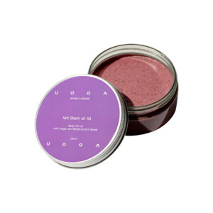 Uoga Uoga Projasňující tělový peeling Not Black at All s černým rybízem (200 ml) - pro jemnou a vyživenou pokožku